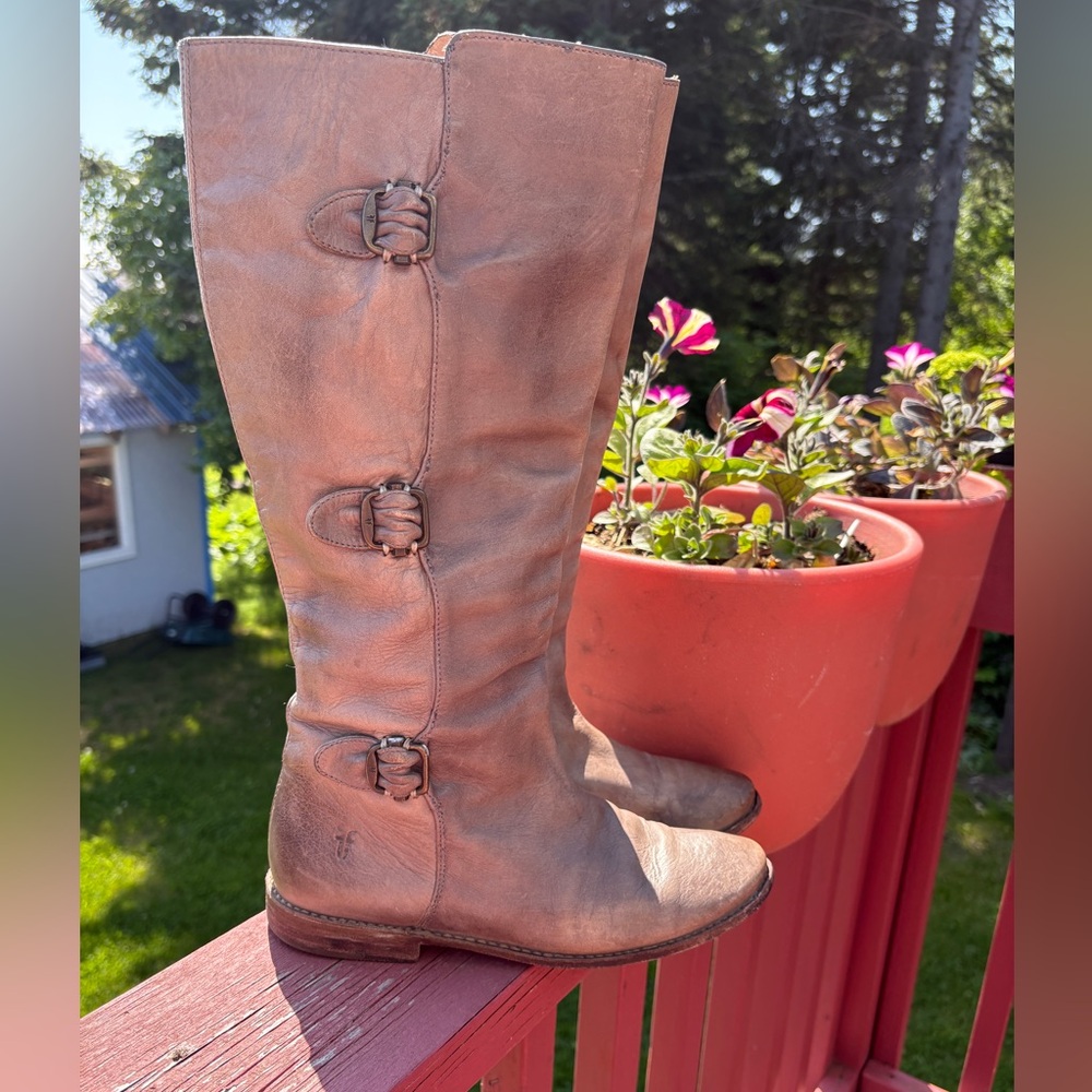 Frye Vintage Grey Leather Boots With Buckles~ Women’s Size 7 - Picture 2 of 11
